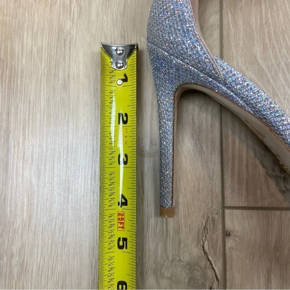 Stuart Weitzman Nudistcurve 100 Sandal in Crystal Size 7
